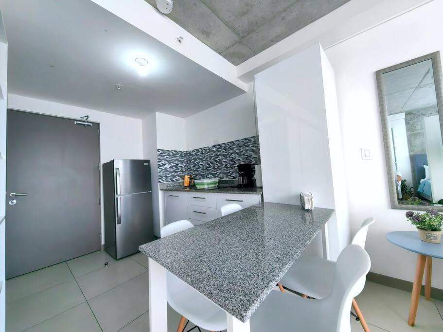 Apartment 0404 Ifreses Estudio Con Aire Acondicionado Y Parqueo *
